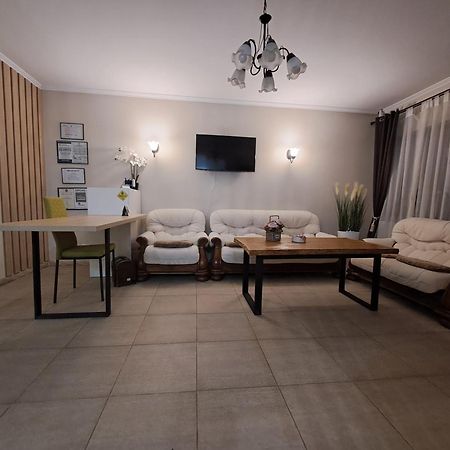 Alexander House Hotell Deva Eksteriør bilde