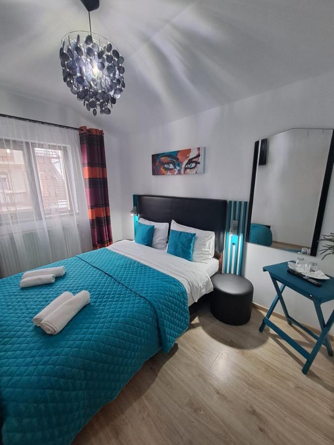 Alexander House Hotell Deva Eksteriør bilde