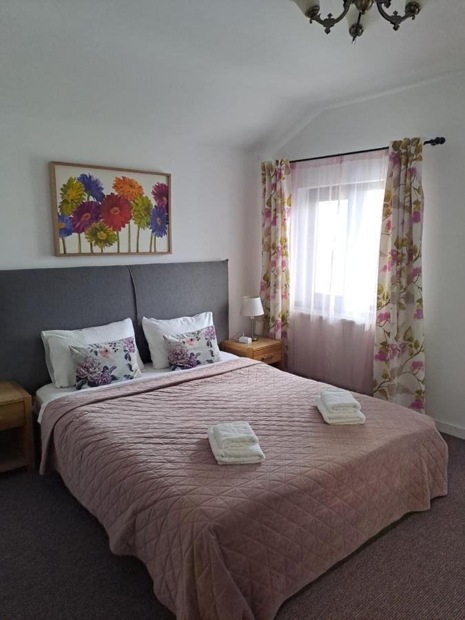 Alexander House Hotell Deva Eksteriør bilde