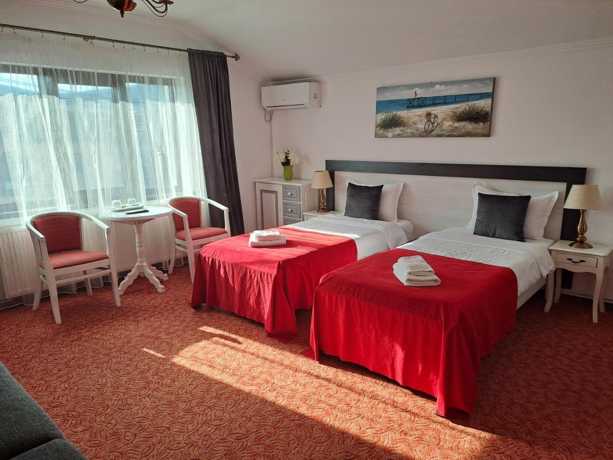 Alexander House Hotell Deva Eksteriør bilde