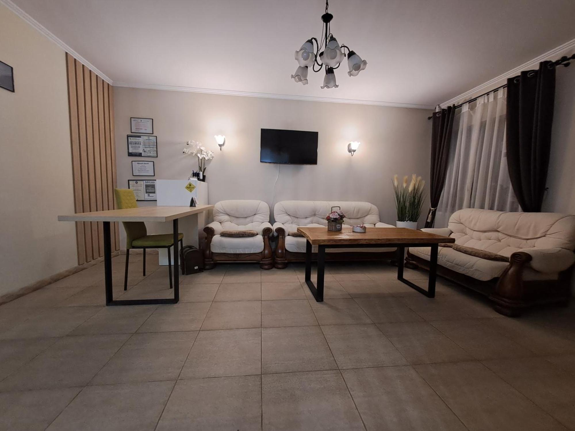 Alexander House Hotell Deva Eksteriør bilde