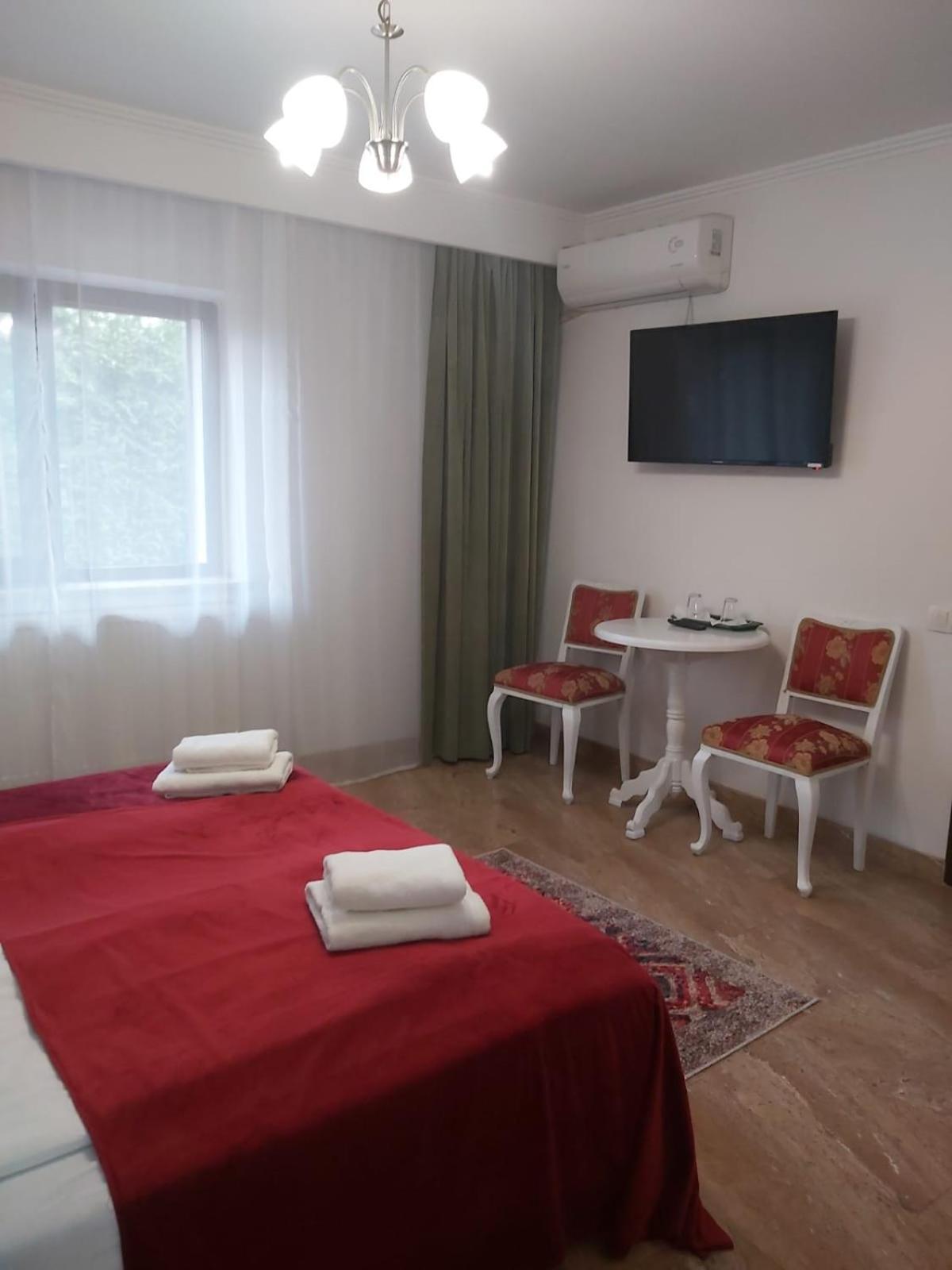 Alexander House Hotell Deva Eksteriør bilde