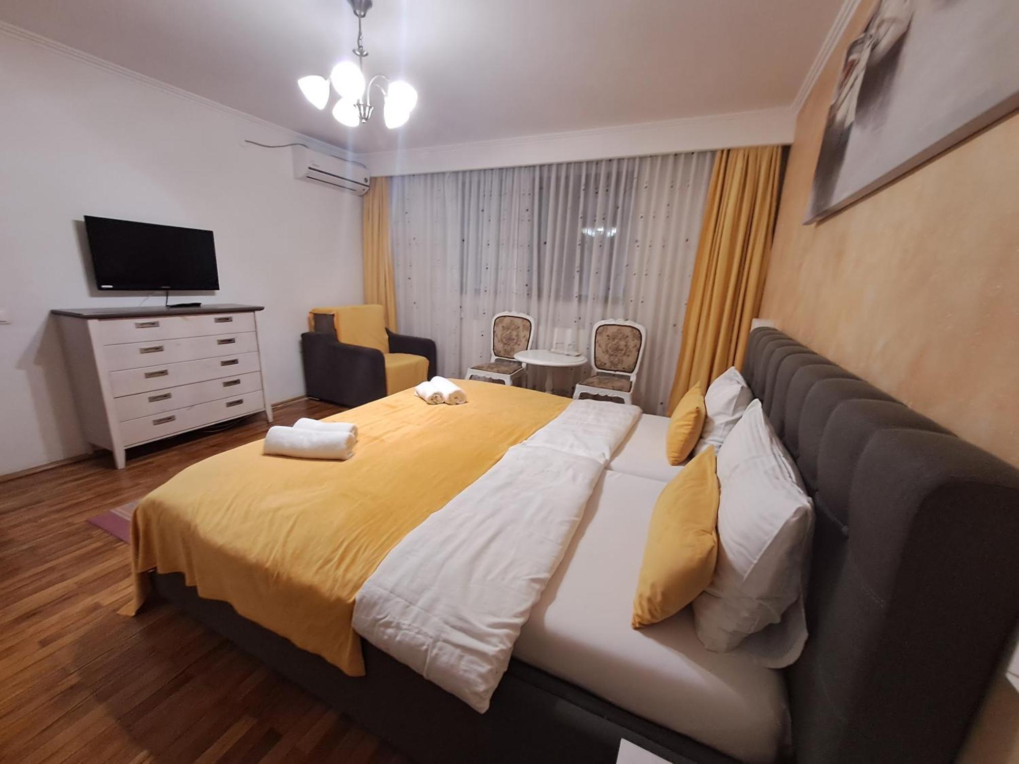 Alexander House Hotell Deva Eksteriør bilde