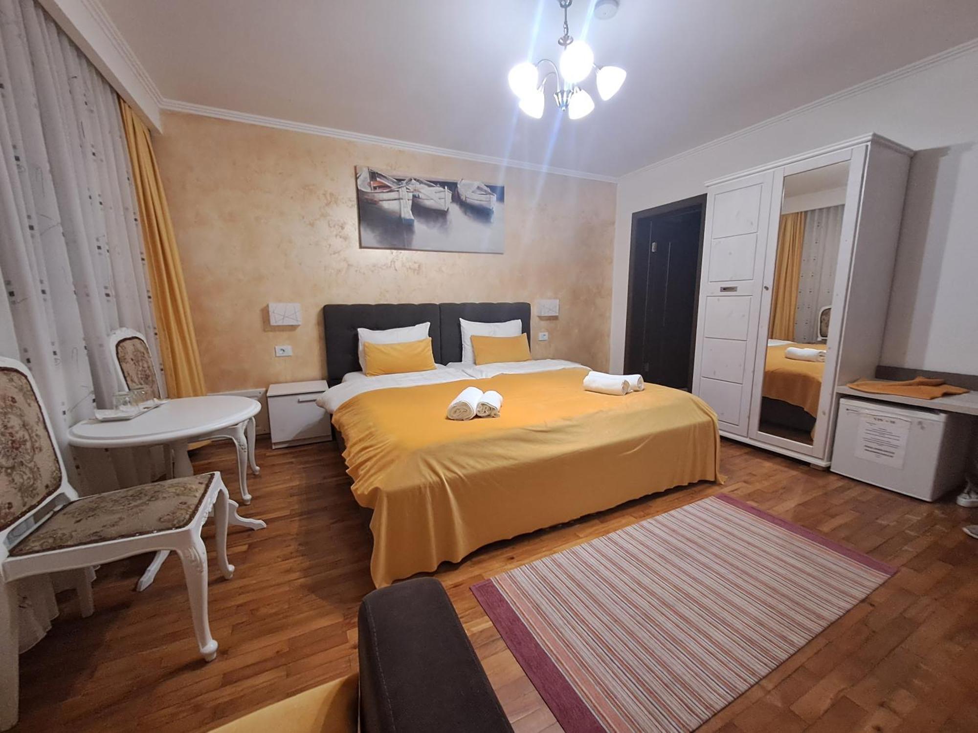 Alexander House Hotell Deva Eksteriør bilde